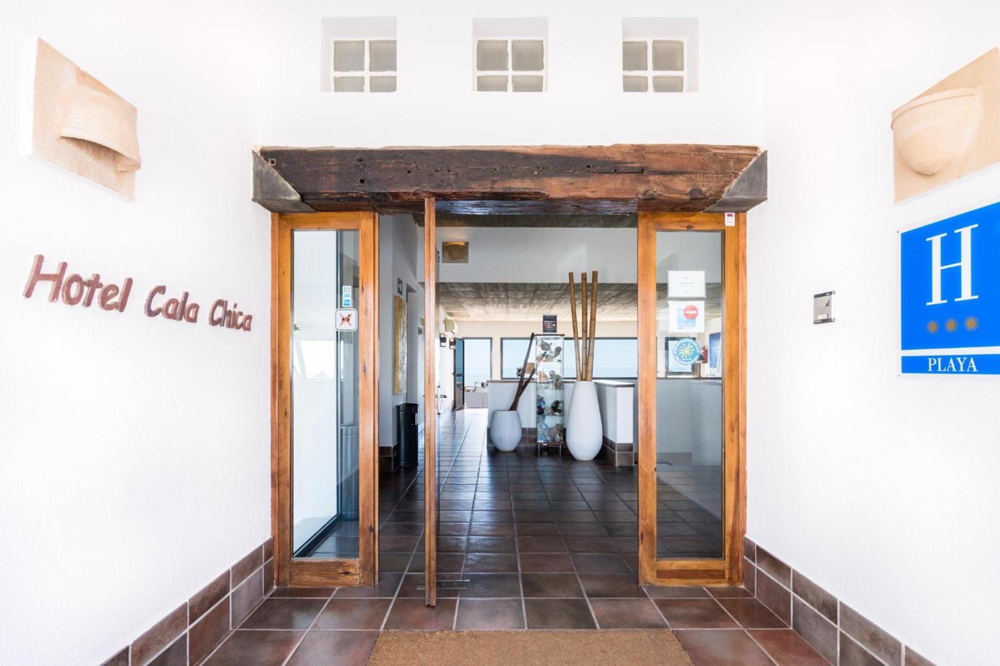 Hotel Calachica لاس نيغراس المظهر الخارجي الصورة