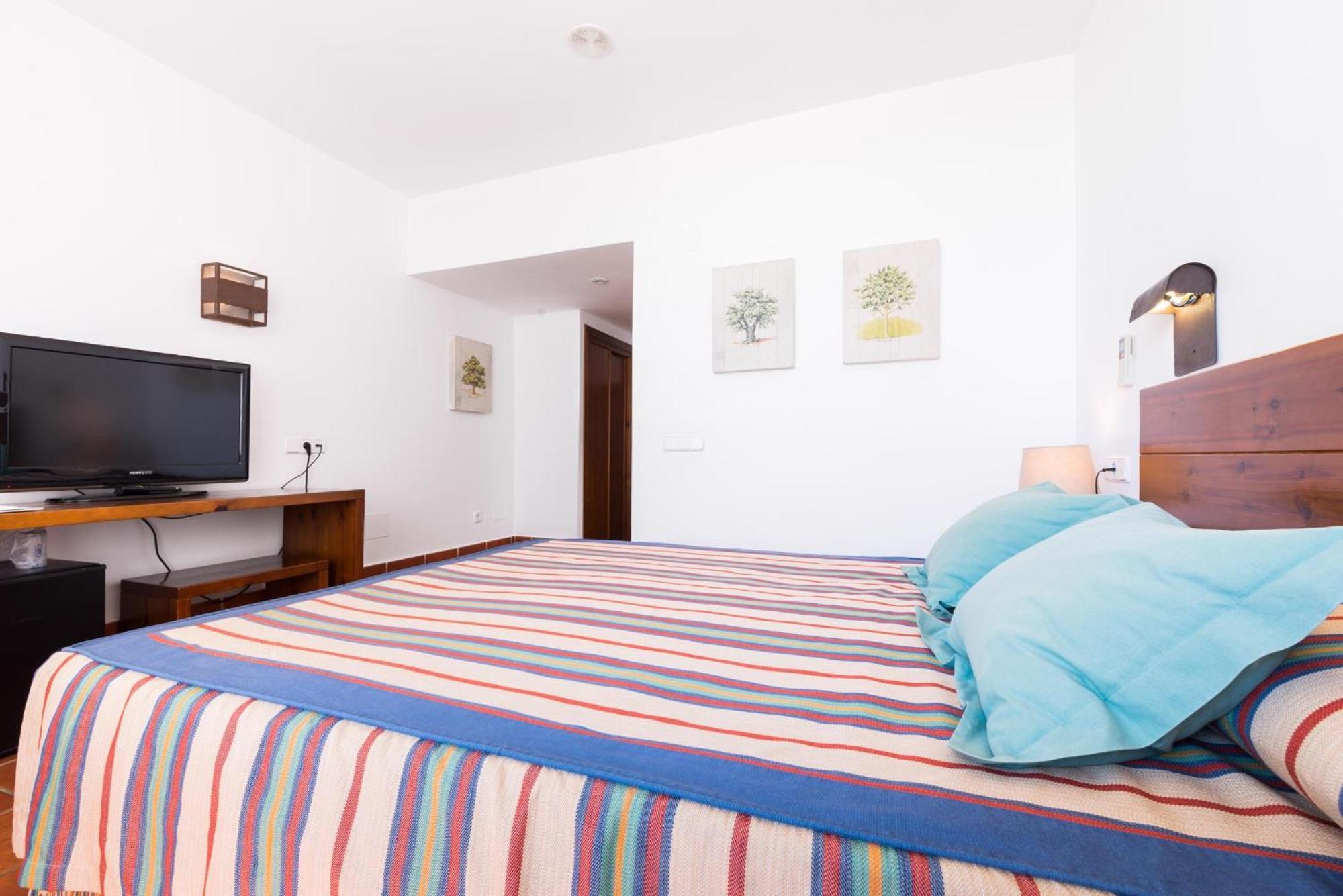 Hotel Calachica لاس نيغراس المظهر الخارجي الصورة