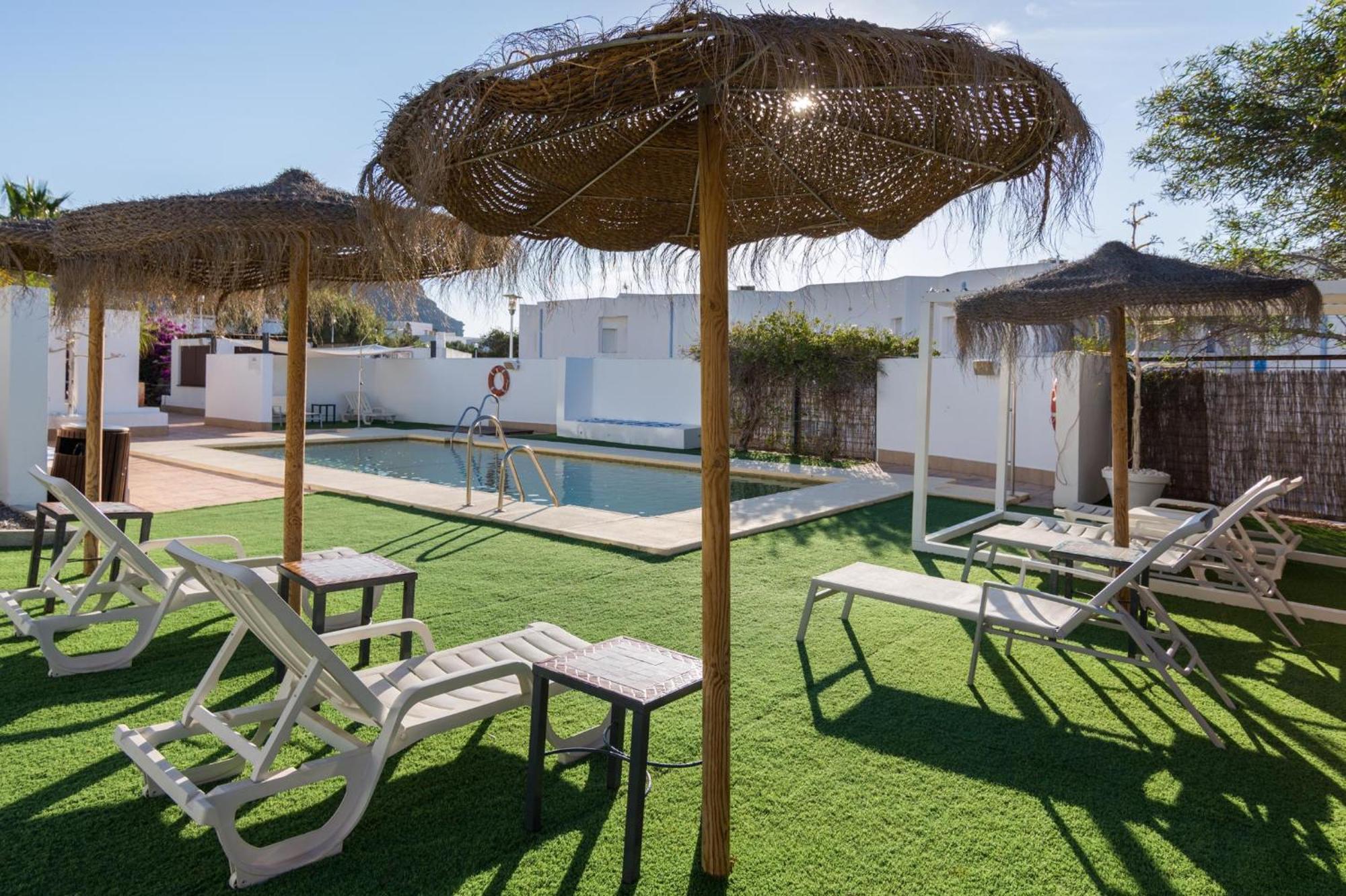 Hotel Calachica لاس نيغراس المظهر الخارجي الصورة